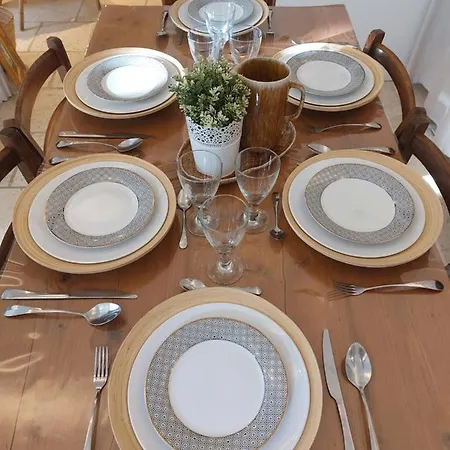 Chez Laurette - Charming In Historic Village Near Versailles Apartment Marly-le-Roi