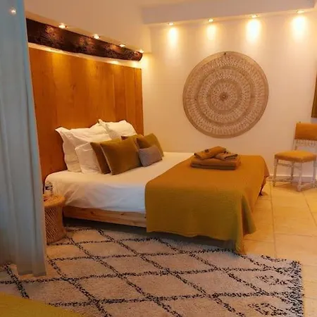 Chez Laurette - Charming In Historic Village Near Versailles Apartment